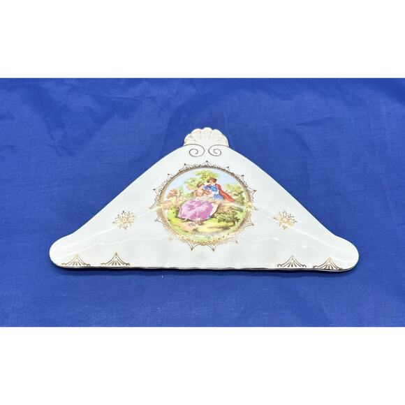 Vtg Porcelain Triangle Trinket Jewelry Box Courting Couple By Arnart Creation - Picture 3 of 9